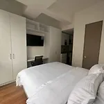 Modern Hotel Apartment With Dedicated Workspace