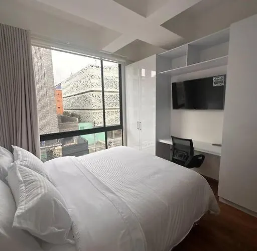 Modern Hotel Apartment With Dedicated Workspace